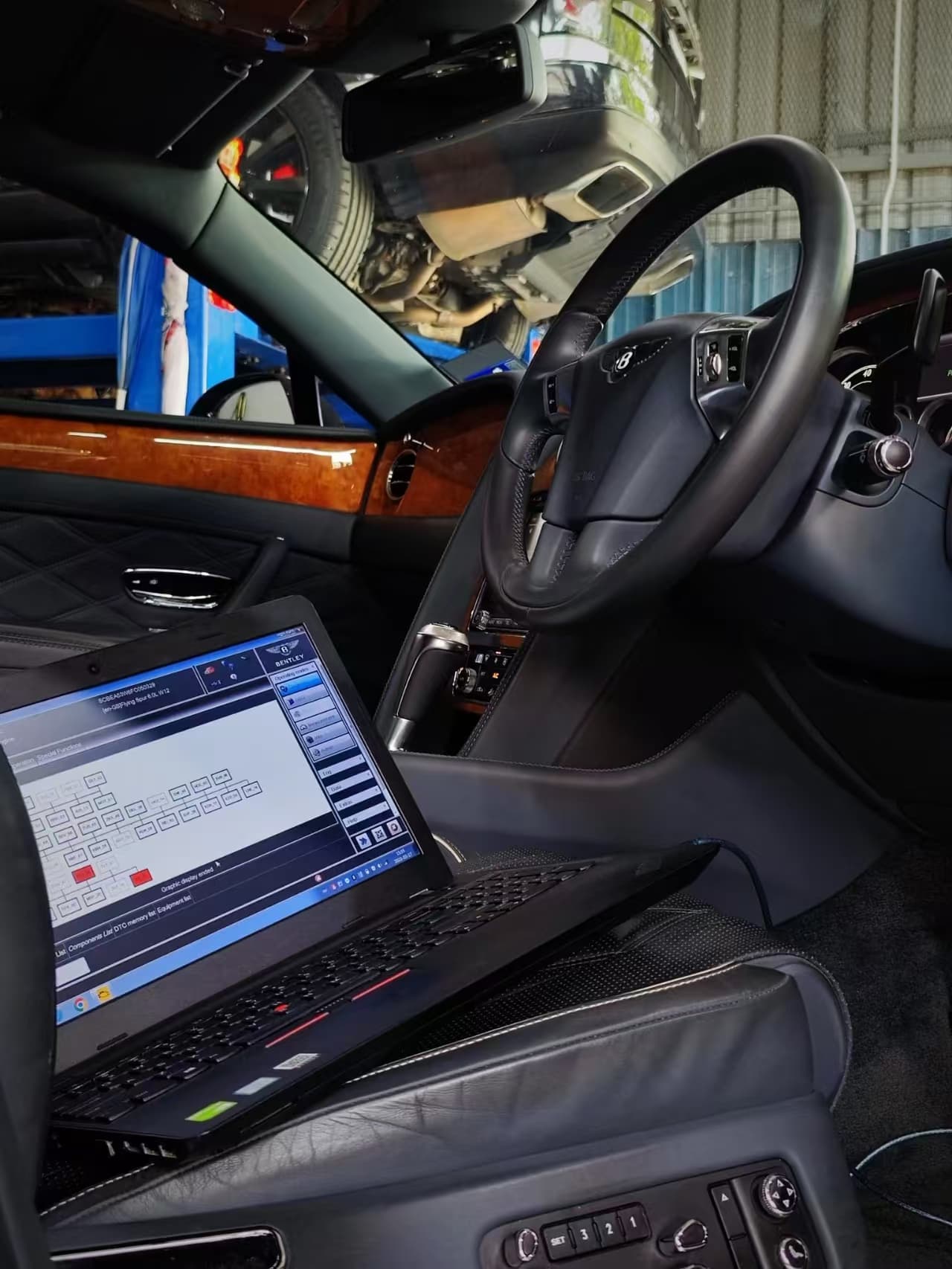 Bentley electronic diagnostics and suspension troubleshooting at Sri Kuching workshop